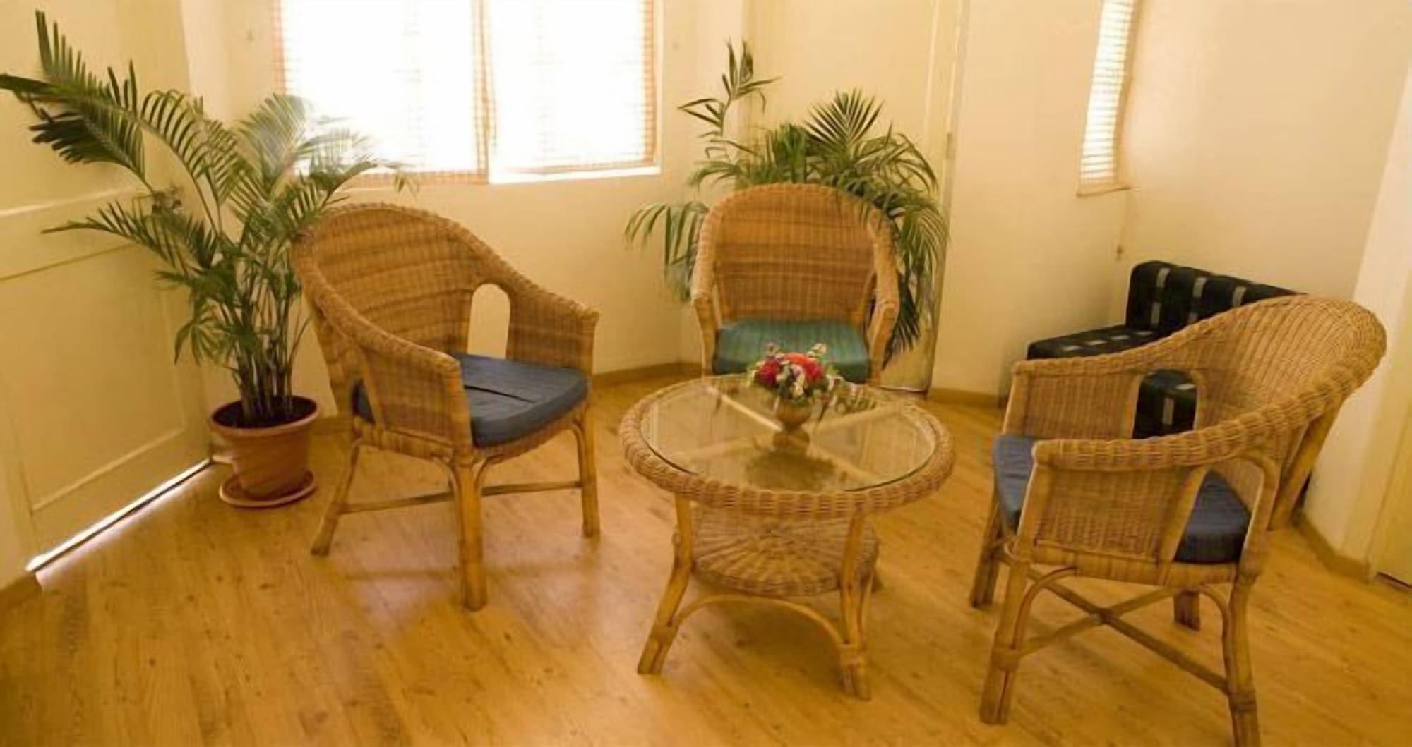 Varca Palms Beach Resort エクステリア 写真