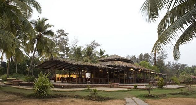 Varca Palms Beach Resort エクステリア 写真