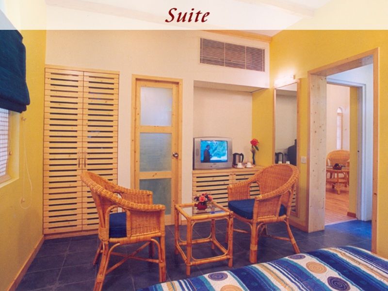 Varca Palms Beach Resort エクステリア 写真